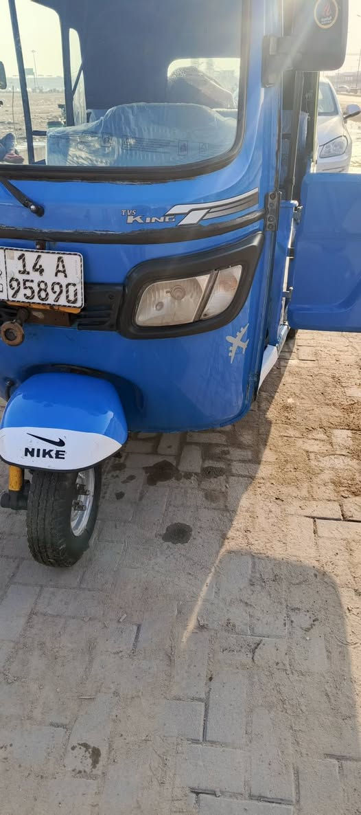 تكتك 22 رقم سنويه للبيع انجليزي بصره 

البودي حلو لا ضربه قويه ولا معجون المحرك بس والفات مبدل جاهزه بصره حيانيه 60 قرب جامع سيد نعمه 

السعر 6650 وبيها مجال كلش قليل رجاء اللي ما يشتري لا يعلق *********** مقطع فيديو موجود
