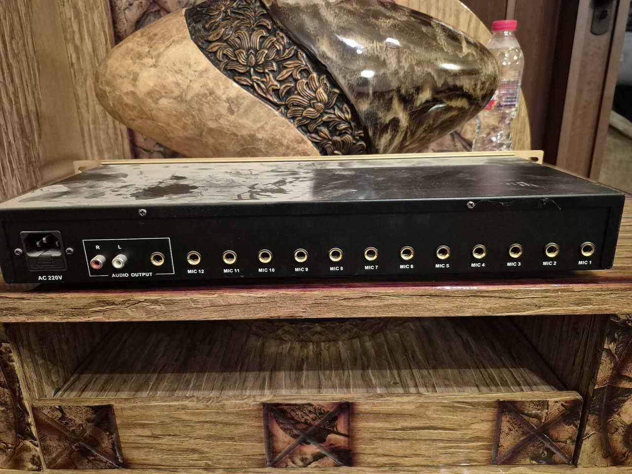 السلام عليكم موزع صوت ومايكات اريعة استخدام مرة وحدة للحجز خاص


**إذا كنت صاحب هذا الإعلان وتريد حذفه لأي سبب، رجاءا أرسل رسالة إلى الدعم الفني**