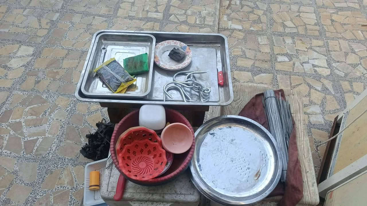 ميز وغراض مشاوي للبيع مكانهم نجف سعرهم ١٧٠ وبيهم مجال


**إذا كنت صاحب هذا الإعلان وتريد حذفه لأي سبب، رجاءا أرسل رسالة إلى الدعم الفني**