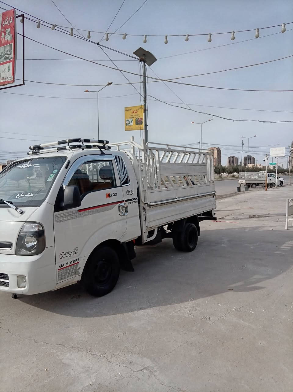 السلام عليكم كيا حمل 2700 للبيع موديل 2016  كير محرك بشرط تحويل ***********
*********** وتساب
