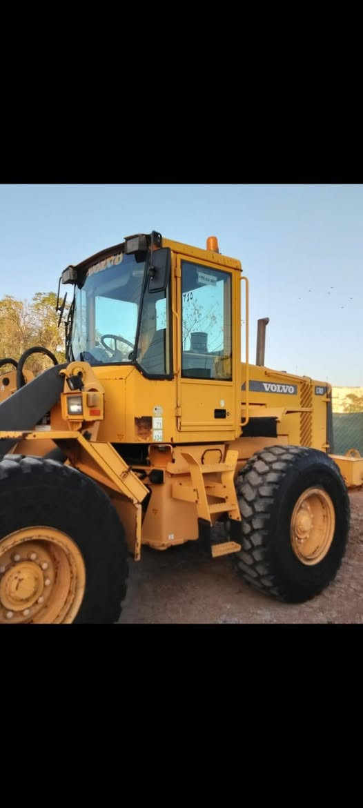 شفل فالفو L70D 
مودیل 2001
رقم و سنویی جدید باسمی 
مکان اربیل 
رقم موبایل
***********
***********
