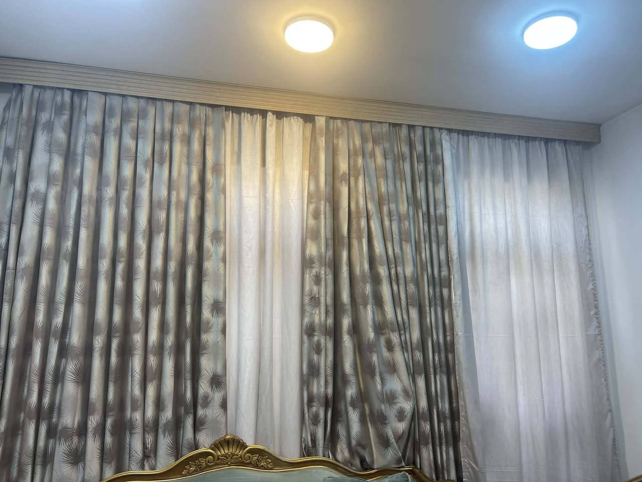 طبله وسطية صاج مذهب سعرها 125 طولها  100 
والعرض 80 والارتفاع 50 سم

/ بردات كبار عدد 4 السعر 50 

المكان: الشعب - سيطرة الشعب


**إذا كنت صاحب هذا الإعلان وتريد حذفه لأي سبب، رجاءا أرسل رسالة إلى الدعم الفني**