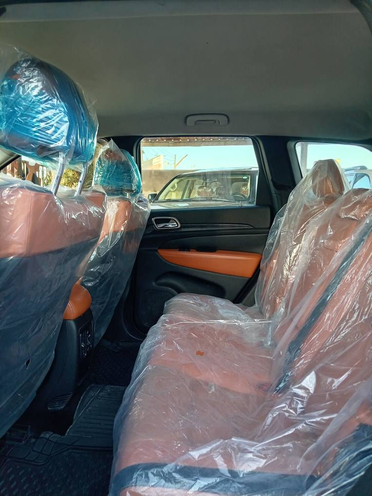 سلام عليكم 
جيب كراند شيروكي
كفاله من الضربه بيها صبغ ٣ قطع تجميل  السياره عليه 
ادمه ك كامله من حداده  تخم تاير  سنويه جديده بسمي *********** مكاني البصرة معرض الرفدين ترهم امروس سعرها 145 البصرة, العراق
