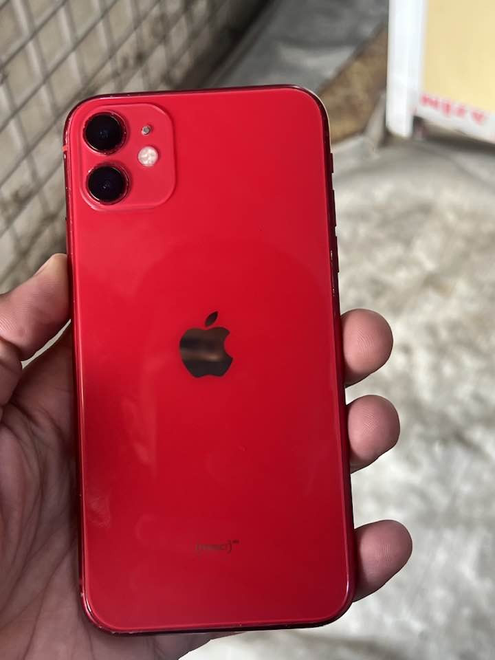 للبيع ايفون ١١

ذاكرة ١٢٨ بطارية ٧٣ مبدل شاشه اصلية مابي اي عطل 
السعررر 210 مكاني الرميثه خاص مفتوح 
رقم ***********
