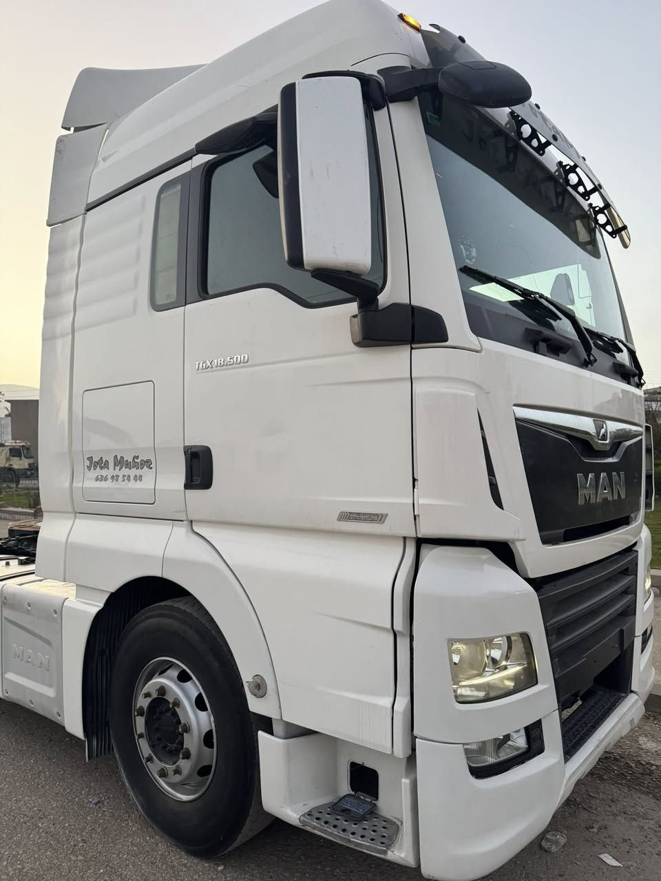 مان ٢٠١٧ دەبل سوپر  205$ 
ریتادەر ناوزەرد
سپایدەر موبەریدە
0770 175 51 42
0750 255 40 65
@highlight
