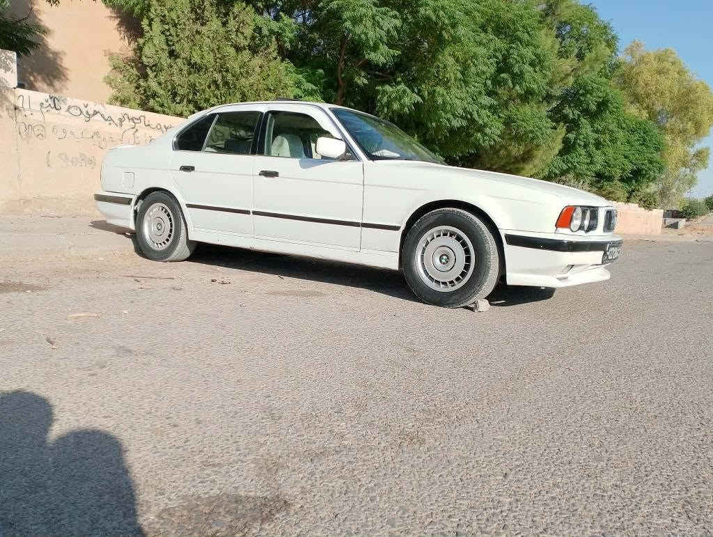 سەرەتا بەناوی خودا....

بیئێم 520 گێر عادی ئارم پلاسیک سلێمانی مۆدێل 1992 ئارموو ئەوەلیات موس بڕانەوە بەشەرت 
تەقەو ڕەقەو کارەبای کامل ئیش دەکات چوار تاوی ویلی کەپو سەماعەی لەسەرە سڵایتوو پێش پانە 
4جام کارەبایە و قوفڵ مەرکەزیە پێشوو دوای کراوەتە M لایت عەڵقەیە 
ناونیشان..... چەمچەماڵ 
سێعر.....37 کەمێک مەجال 
ژ..م.......*********** وەتسئاپوو ڤایبەری لەسەرە السليمانية, العراق

