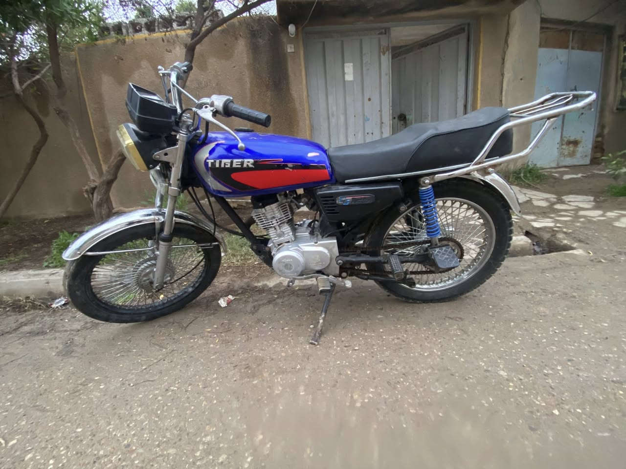 السلام عليكم تايكر موديل 2020 محرك خير من الله ورقة كارتونيه صلنصة كاتم دراجة مرتبة للبيع السعر 375 الف المكان ديالى المقدادية للاستفسار  ***********
