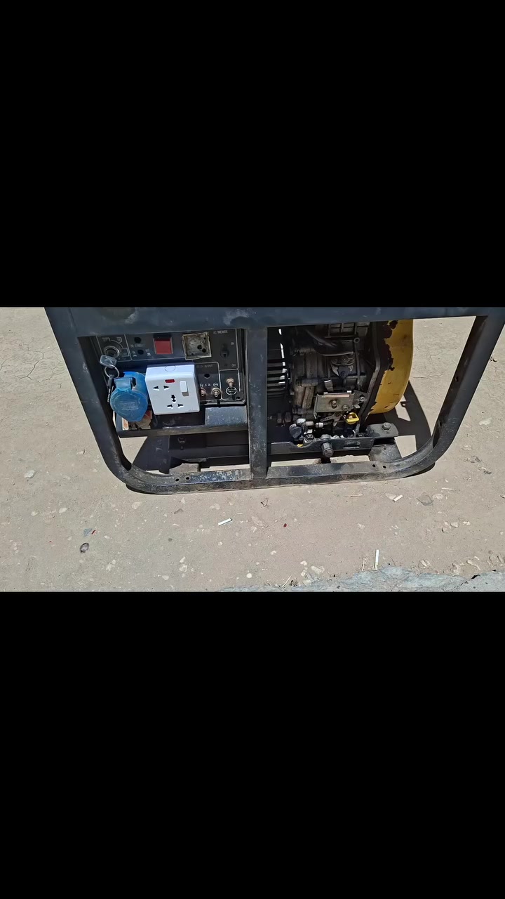 مولد كاما للبيعAmper 24  .    6 KV  جديد  مال جناي ومداريها جيب باتريك وشغل وحول كهرباء وفحص وخذ وبلعافيه عليك 
السعر ٥٠٠وبيها مجال قليل 
العنوان بابل ابي غرق المهناويه  
قرب جامع فاطمة الزهراء عليها السلام 
***********  اثير 
***********  أسيا
