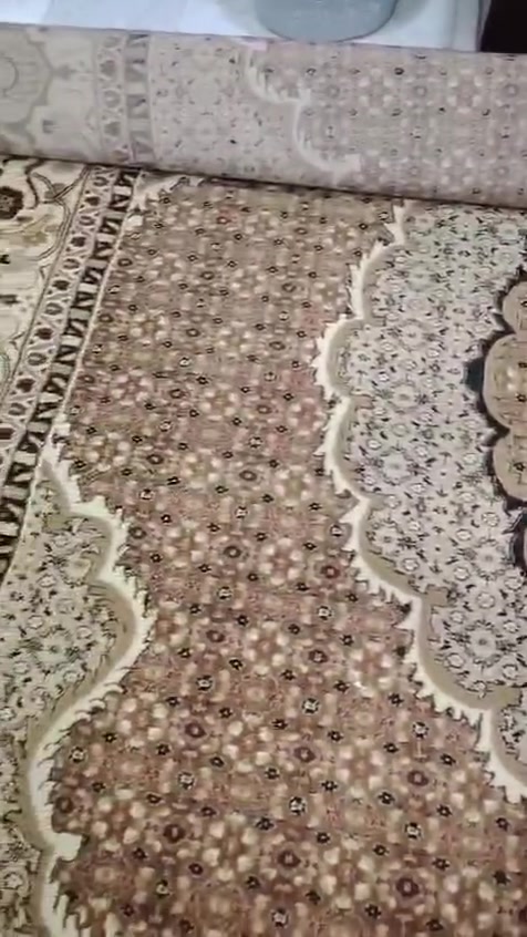 زوالي عدد 2 للبيع كاشان ايراني قياس 3*4 سعر 125 للزوليه الوحده جديدات
ما مستخدمات قلايه جديده حجم كبير تاخذ دجاجه كامله سعرها 75 

***********
