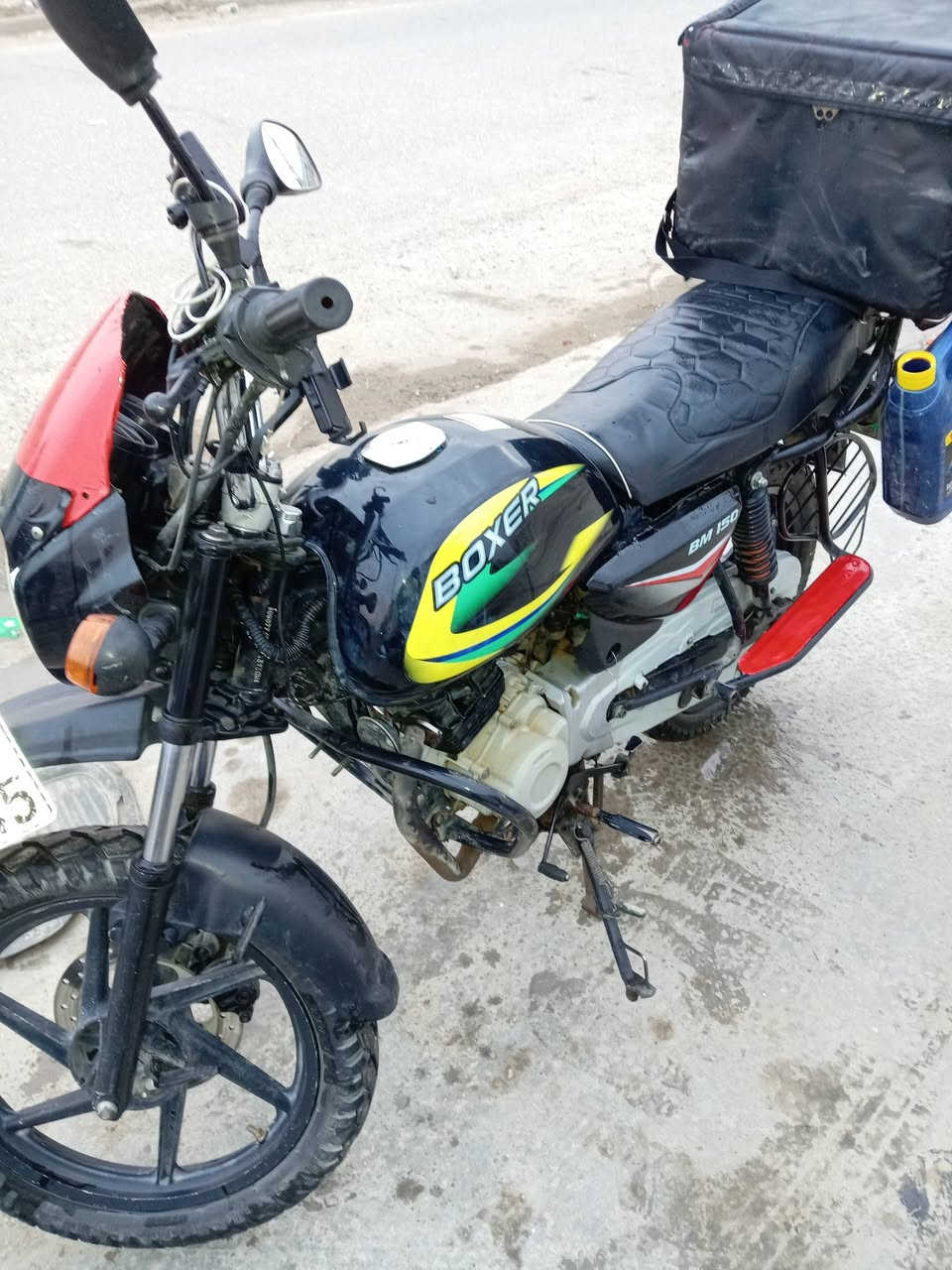 من رخصت مدير كروب سلام عليكم بوكسر للبيع مديل  2020 رقم سنويه  قم انكليزي دياله مشروع وطني تحويل ثاني يوم بيهه تبخير مكينه ناعمه تخبل كهربائيات كلهه شغاله كامله دراجه ما ناقصه شي سعر 1650 بيهه مجال حك جيه بغداد حسينيه راشديه ***********
