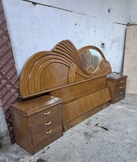 غرفه خشب • نضيفه • البياع