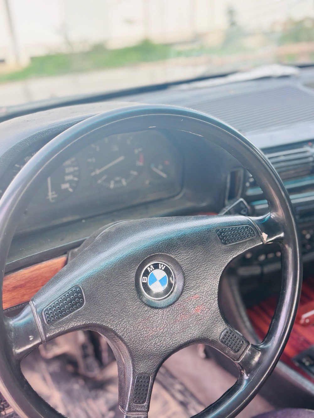 مكاني واسط راعيها بتكريت ماعندي رقمه ابيع كوم حديد اكفلك عشائر وقانون  ب25 وبيها مجال 