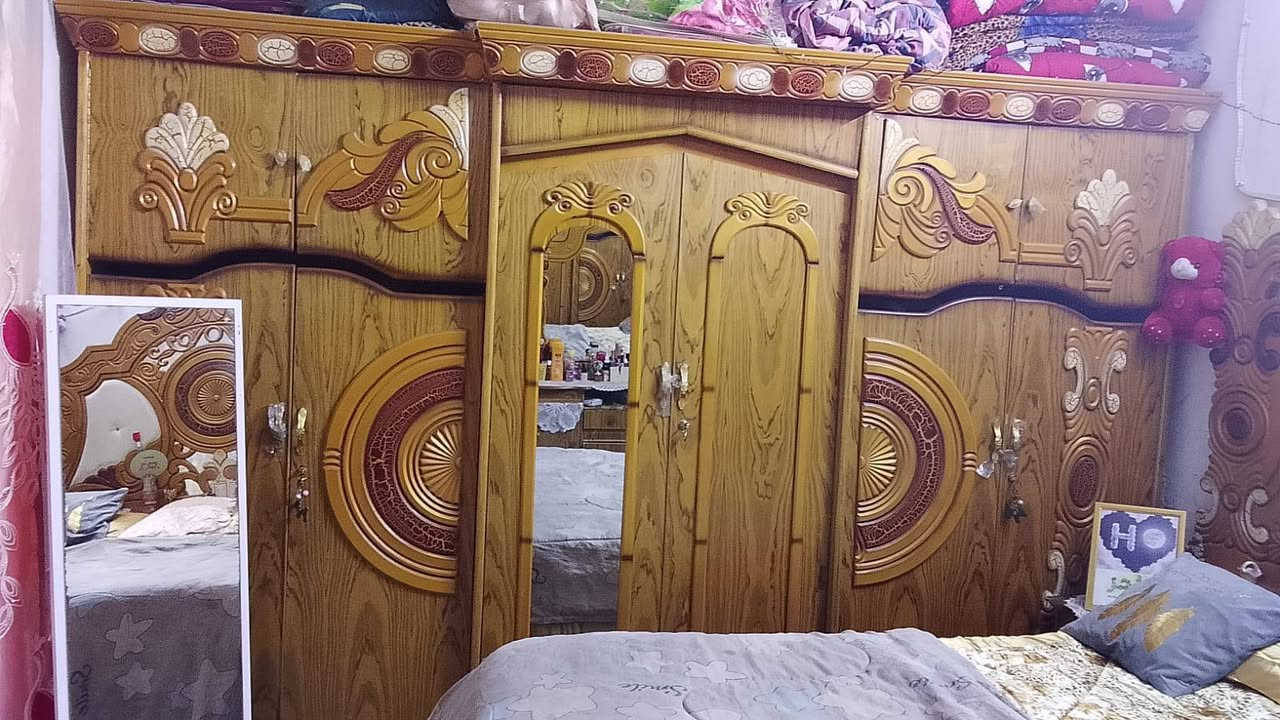 سلام عليكم غرفه صاج مستخدم شي قليل مال عرسان السعر 550  بيه مجال بسيط رقم الهاتف ***********
