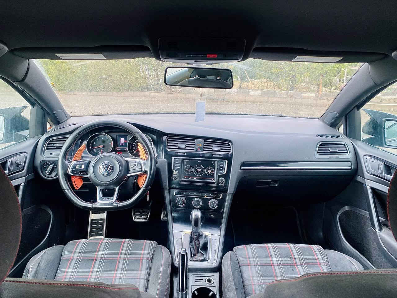 گۆڵف٢٠١٧ GTI🚀🔥بیلادmk7،ستەیج دوو
 داون پاپوکۆلەر,تۆربۆی گەورەR بەرمەجە
مەکینە٢٠تۆربۆگێر٦نمرە مەرغوب پاکوبێ کێشە
گێچ ٣٠٠،پێداڵ شەفتی گێڕسێ مۆد ئۆتۆو عادی سپۆرت
کوشن هیتەروکارەباوسپۆرت،تحدیدسرعە،سکێلتەرئۆڤەر
ئاوێنەهیتەروڤۆليۆمو لید،ویل ١٨ئەکسۆزسپۆرت
شاشە،کامێرا لەبن علامەت،فڵچەئۆتۆ،زۆرمواصفاتی تر..
پێنج پارچەیەدەرگاوچەملەغ بۆیاخە پێشودواکەپسە ئێرباگ سوکان سیستەمە 
باڵوسکوبوباتمانودۆسە دفیوزەرمصرفی تیاکراوەهەمووشتێک بەشەرت١٠٧$ کەمێ معامەلەمعرظ نیە*********** السليمانية, العراق
