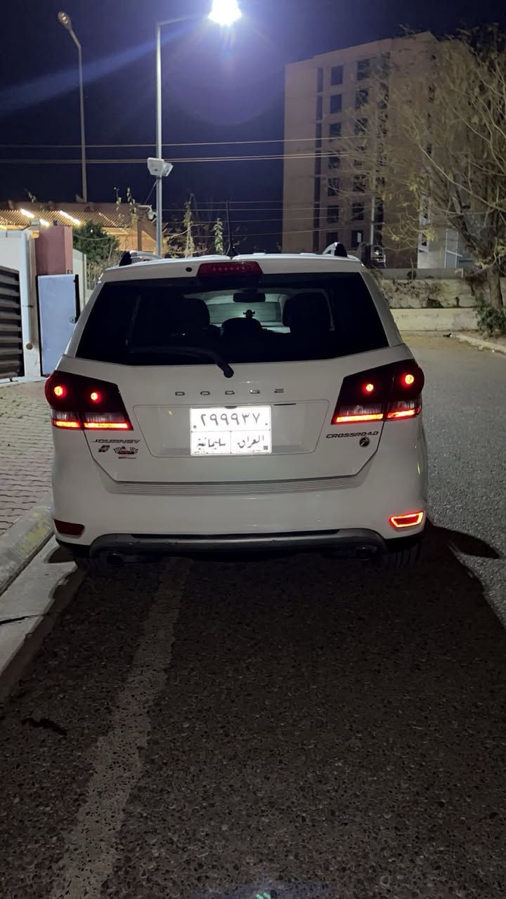 دوج جورني للبيع موديل 2019بيها قطعتين صبغ سيارة ماشي62mil محرك 6Vكشنات جلد 7راكب تبريد قطعتين مركزي سيارة جاهزه مابيها نواقص حجم الويل 19 إطارات جديدة شاشة كبير محرك والكير بشرط صدر جديد كامرة خلفية سويج بصمة رقم سلليمانية عنوان كركوك (***********)
