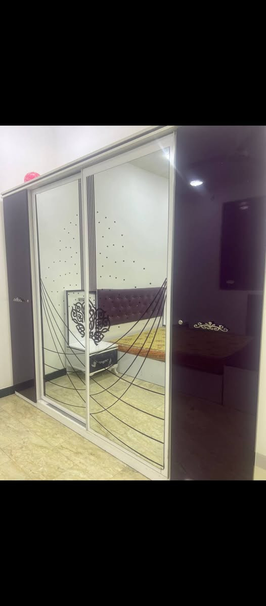 السلام عليكم غرفة نوم 7 قطع نضيفه وثكيله من هاي التكمة مو التركي الخفيف الي هسه دينباع مابيها أي ضرر رايدها ب300 ألف مكاني بغداد علي الصالح مقابيل طوبجي #توصيل #ماعندي للأستفسار متواجد ع فيس أو الإتصال 
*********** رقمي الاسيا يوجد واتساب 
*********** رقمي الأثير يوجد واتساب
