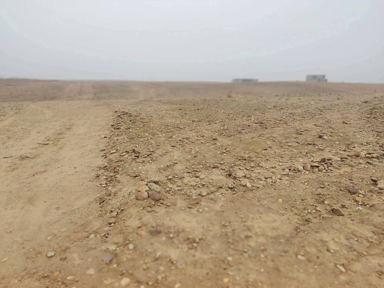 السلام عليكم ارض للبيع المساحه 2600متر الموقع يم بيت حسان الثابت خلف الكامره الحراريه وذا تريد نص الأرض هم ترهم والتفاصيل اكثر اتصل وتبشر  وسعر المتر ثمانيه  وبيها مجال 
***********
