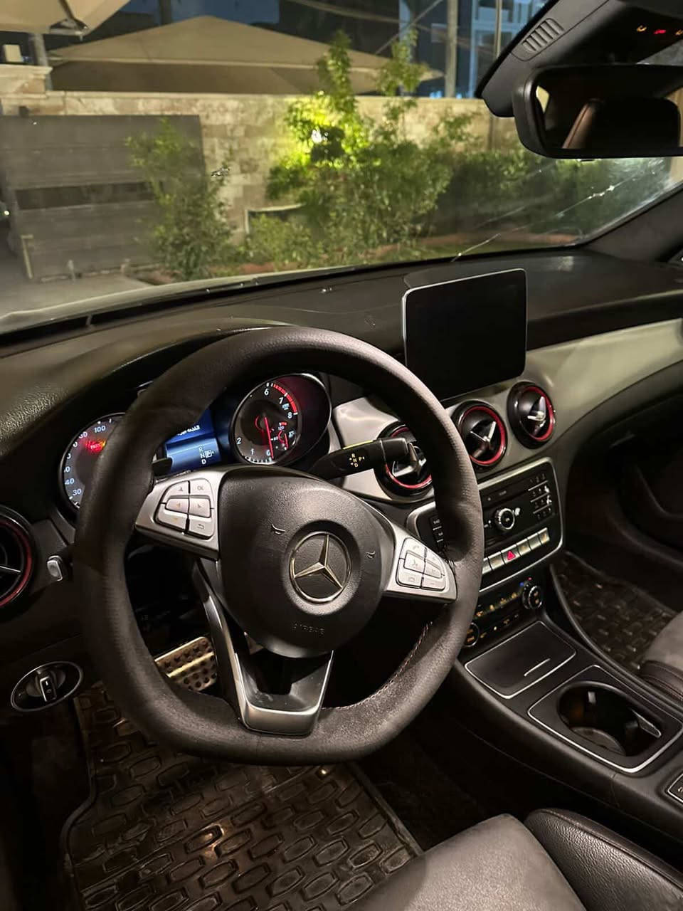 مارسيدس 2017 cLa
سياره نضيفه 
المواصفات
كامره 
بصمه 
بانوراما 
ردار 360 
جلد
كنتاره
سبورت 
مكينه 2000 توربو 
اكروز بلادي 
السياره برغي مناقصه 
كير و مكينه كفاله 
السعر 157
الاتصال ***********
