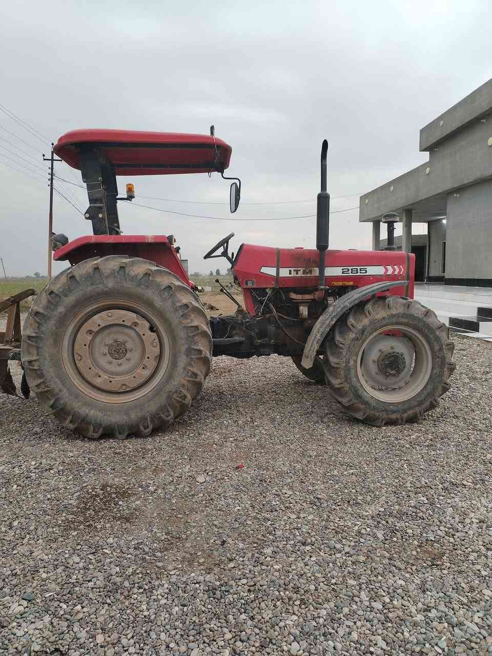 السلام عليكم تنكتر للبيع موديل 2024 كلو وضع شركه شرط الوكاله والتحويل للأستفسار علئ هاذه الرقم ***********
