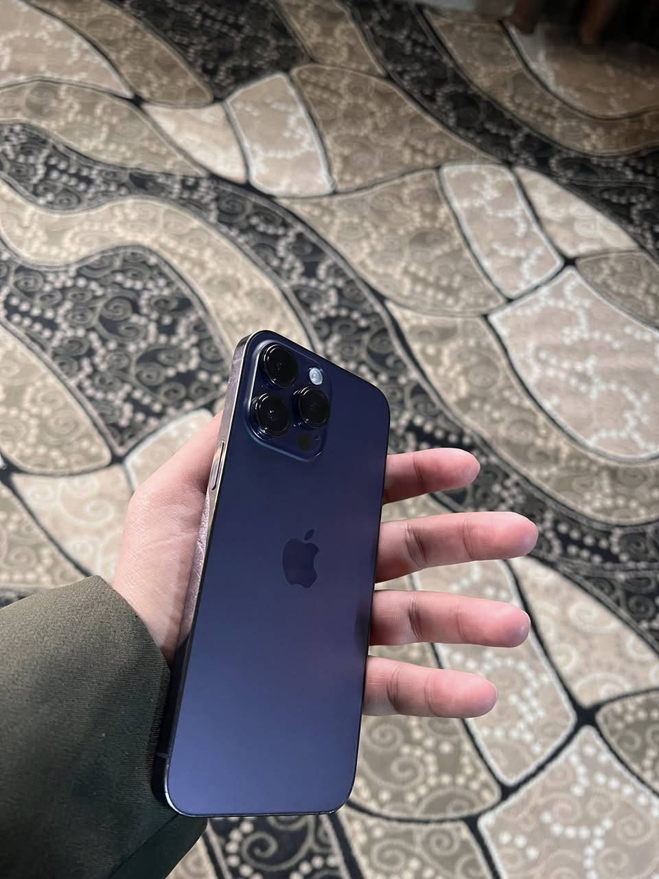 #ايفون 14برو ماكس
ذاكرة256 /بطارية 81% / تك سيم/ نموذج M 
 مبدال شاشه فيس ايدي شغال 
#سعره 520 الف
مكاني موصل
***********
‭0789 075 3347‬
