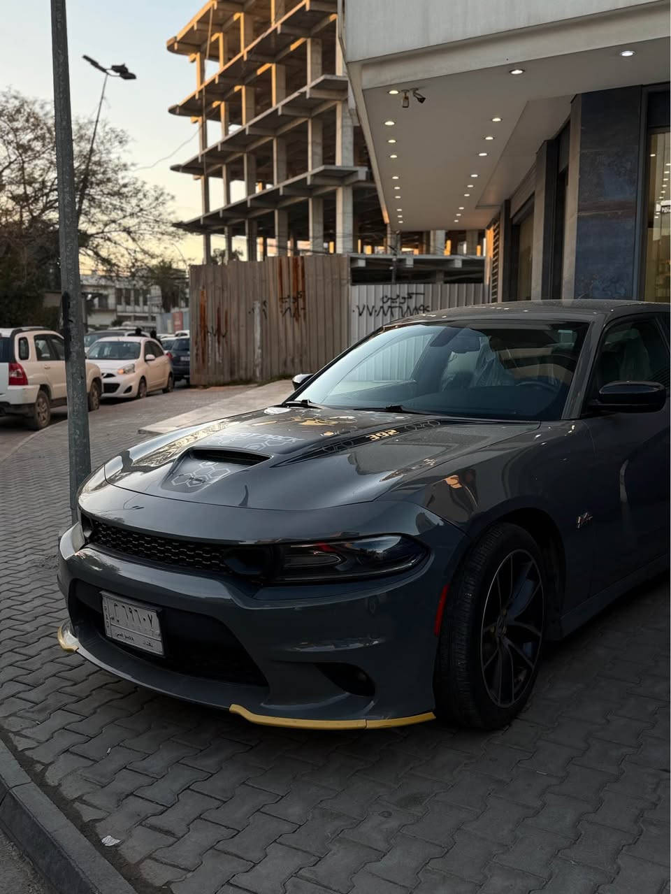 سلام عليكم 
شباب جارجر سكات باك ٦٤٠٠
سياره ستوك للئخير
بلاديه 
لون قوي 
كير مكينه بل جيس
موديل٢٠١٨
بيها بس فتح جاملاغات
ومن امريكا صفحه السايق كلير فقط بدون 
حادث
بدون شاصي بدون لغد بدون ايرباك
سياره بدون ايرباك 
صدر امامي خلفي بل جيس
سياره بسمي تحويل مباشر
للبيع بدون مراوس
سعرها ١٨٥ وبيها مجال سعرها مناسب 
مكاني بغداد وزيريه 
تواصل*********** بغداد, العراق
