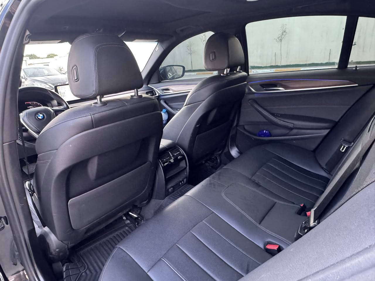 BMW 530  2022.  سیارە 
 ٢٣ /میل   
() كيج (عداد) الكتروني
فتحة سقف
+ رادار نقاط عمياء رادار تحديد مسار وخطوط شوارع
كشنات هيتر + خزن ميموري +
كشن داينمك
ليد داخلي متغير ليزري
لايت اوتو عالي ناصي + ماسحات
جام اوتو
تشغيل عن بعد
Sport 
Normal 
Economic 
اوتو ستارت + اوتو هولد
دشبول ليزري عدد الوان متغيرة
صندوك كهربائي بصمة + بالقدم ينفتح
+ عن بعد
مواصفات هواية متنعد ذكرت
عدد منها
داخل جلد اسود
سعر. 310 
 تئبینی   ///

ئوتومبئلەکە جئ جئ سبوغە بە دار لئ درایە بئ دعمە هەموو   ئربەگی سالمە هەمووی بە شەرت 
م/ ***********
