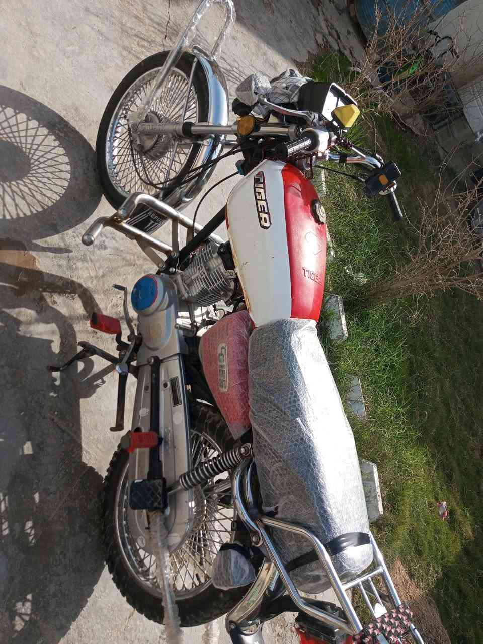 تايكر للبيع موديل 21 اوراق اصوليه السعر 450 وبي مجال بسيط
***********
