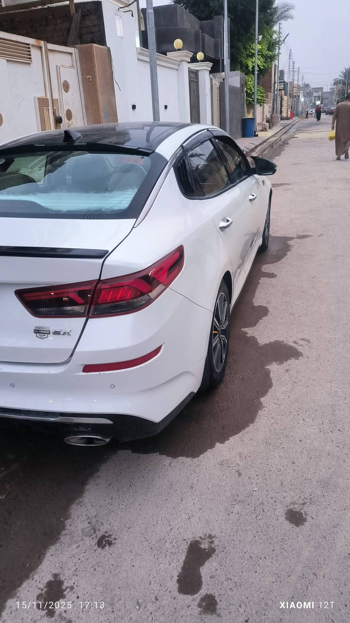 السلام عليكم ورحمة الله .. كيا اوبتيما 2019 EX فول مواصفات وارد امريكي
بصمة تشغيل + بصمه ابواب+بصمه صندوق

بنوراما + سايد بريك بصمة

مرآه وسطيه ذكيه +نظام ملاحه 

شاشه كبيره لمس دعم آيفون + كاميرا خلفية اشاير بلمري + تحكم ستيرن

رادار امامي + رادار خلفي + رادار جانبي قطعتين تبريد + تبريد بيانو

3 انظمة قيادة عادي + اقتصادي + سبورت 

ويل كب + بك لايت لد يدات نيكل + ترحيب

كامره دوراه + حساس خلفي

مود درايف + اوتو هولد

تدفئة كشنات + تبريد كشنات

تدفئة ستيرن + خزن مقاعد ( ميموري)

كراسي 2 كهرباء + خزن ميموري + تدفئة وتبريد عشره قطعه سماعات هارمن كاردن

مري جانبيه قلاب عند الرجوع

اناره داخليه 

دبل اكزوز + حساس اطارات

شاشه اظهار وتنبيه الاعطال

بلوتوث + 3 مخارج USB

كفاله مكينه وكير وحداديه 

تيربو 0‏GDI   160 محركها

ماشيه 87 m ،،،، السعر 148 وبيها مجال للطيبين  ..  مكان السياره الأنبار 
. للأستفسار اكثر 

***********

*********** واسف للاطاله
