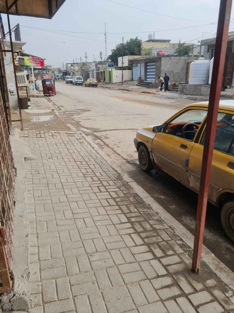 السلام عليكم بيت للبيع مساحته 120 داخل فرع بشارع المصاليخ يم المضمد علي ابو فاطمه مقابل أسواق حسون سعره 18 وبي مجال  
يحتوي على إستقبال وصاله وحمام ومطبخ ضمن الصاله ومنور و تواليت خارجي غرف ٢


**إذا كنت صاحب هذا الإعلان وتريد حذفه لأي سبب، رجاءا أرسل رسالة إلى الدعم الفني**