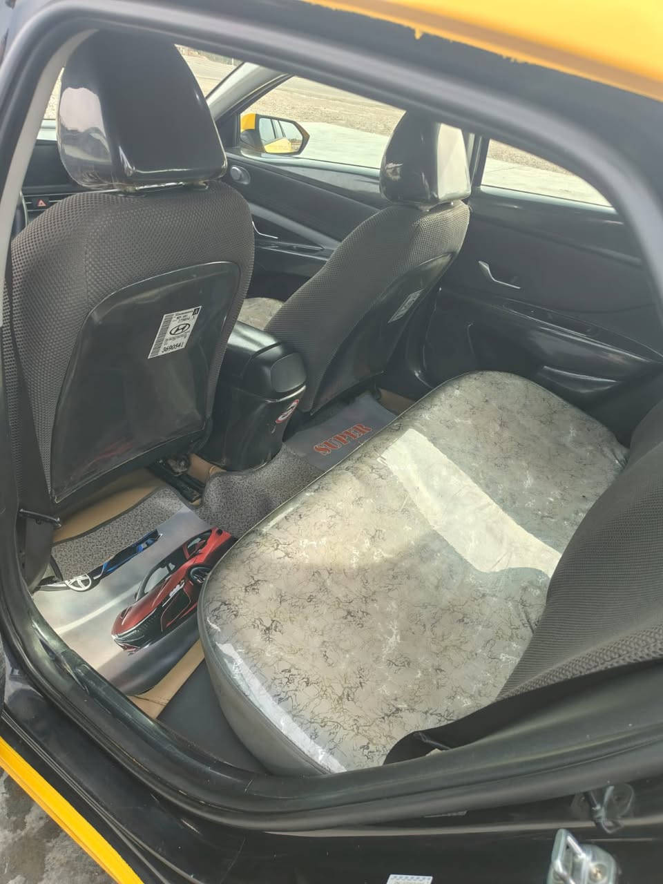 السلام عليكم النترا موديل 2021 وراد امريكي بدون حادث وبدون غرق للبيع رقم بغداد بأسمي السعر 155 وبيهة مجال للاستفسار *********** مكاني بغداد حي أور
