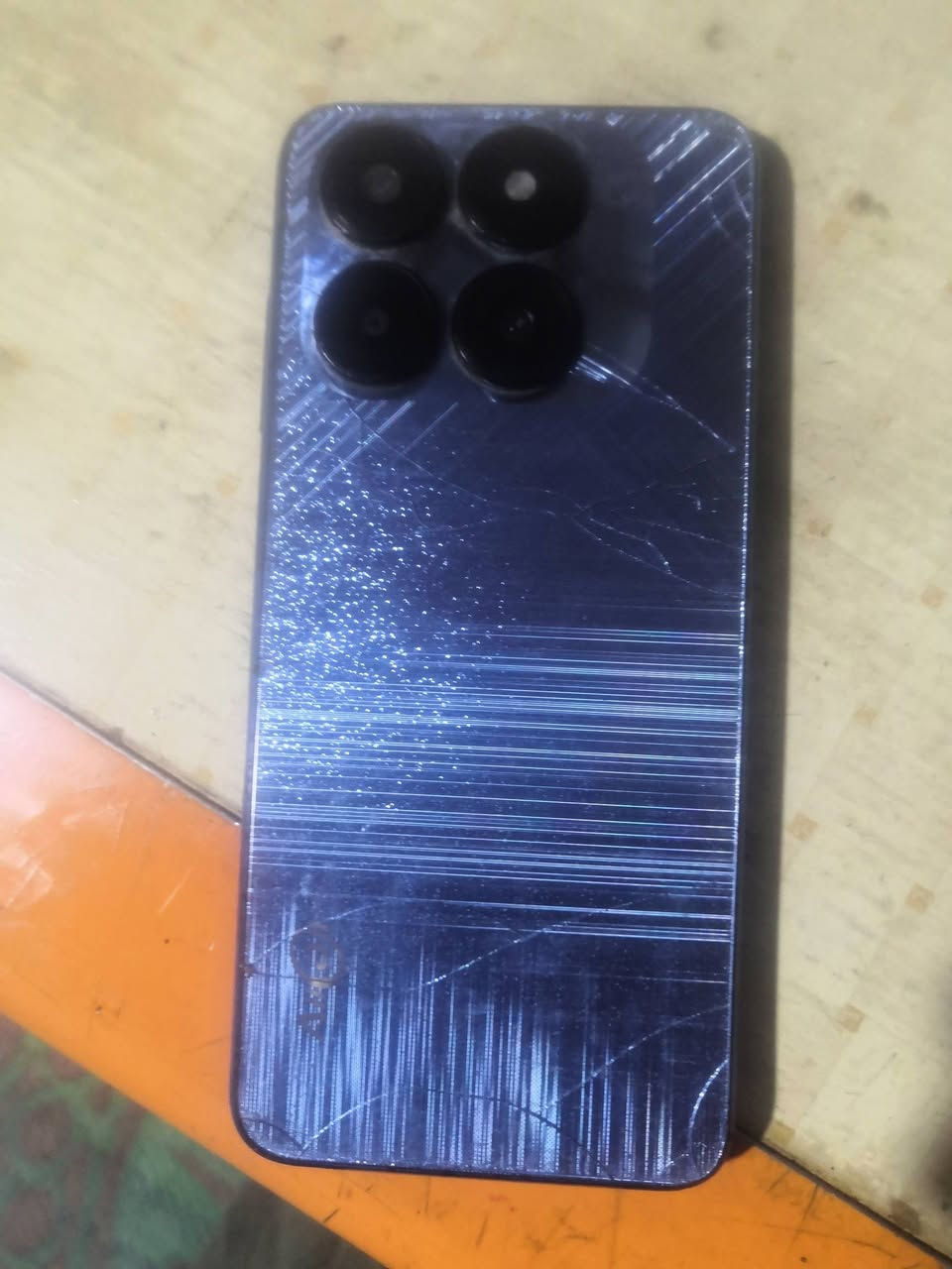 موبايل الكال
ذاكرة ١٢٨ رام ٨
شحن تايب سي
بصمة جانبية
بي خطوط رطوبة خفيفة بالشاشة
السعر ٤٥


**إذا كنت صاحب هذا الإعلان وتريد حذفه لأي سبب، رجاءا أرسل رسالة إلى الدعم الفني**