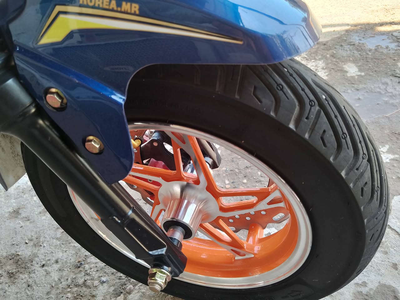 السلام عليكم 🛑
🛵دراجه شحنGT x900 
موديل2026

⚡ملف 2000W نحاس 

🔋٥ بطاريات كبار 
 سويج وتشغيل  بصمه عن بعد وتشغيل بصمه بلدراجه ونشرات داير مدايرها ملاعيب العيد ومنضومه زنون عدسه وبيها نظام بك R🛑  السعر 500 النظافه تحكم استخدام شخصي


**إذا كنت صاحب هذا الإعلان وتريد حذفه لأي سبب، رجاءا أرسل رسالة إلى الدعم الفني**