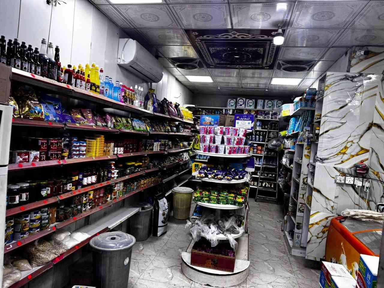 سلام وعليكم اسواق لبيع 11 عارضه 3 مل شركه4 مجمدات سبالت 3 مبرده سستم كامرات جهاز رصيد ميز كاشير بلازمه سلات جبس لعنوان البلديات تقاطع الكهرباء السعر 20مليون وبي مجال رقم  *********** مامتوجد عل فيس
