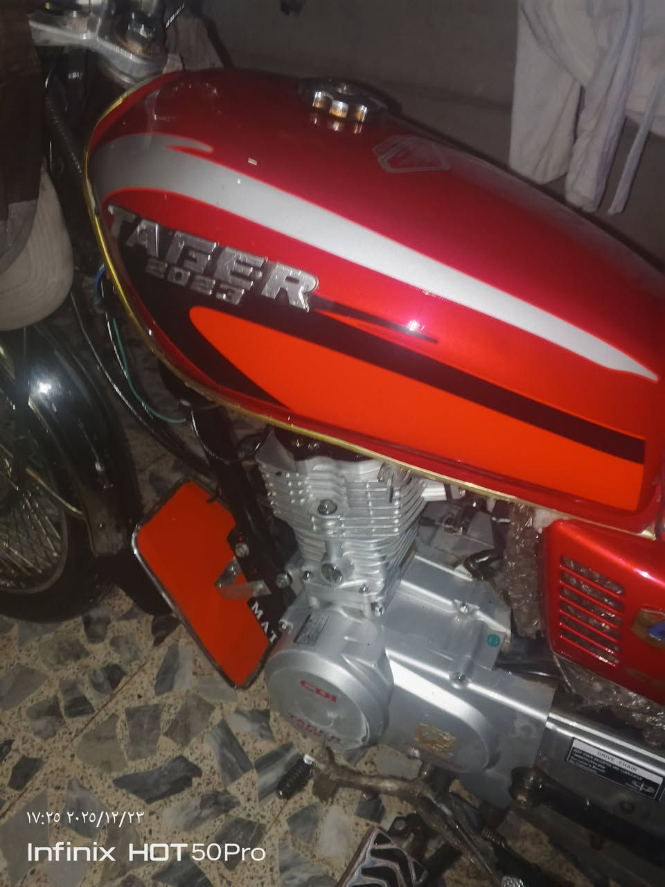 السلام عليكم ماطور تايكر 2023 نضيف برقي ما مطخوخ بي شرط المحرك نضيف السعر// 500 /***********
