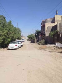 دار للبيع مساحه100 متر الواجه 5 ونزال 20 موجوده جميع الخدمات نت ضوئي ا...