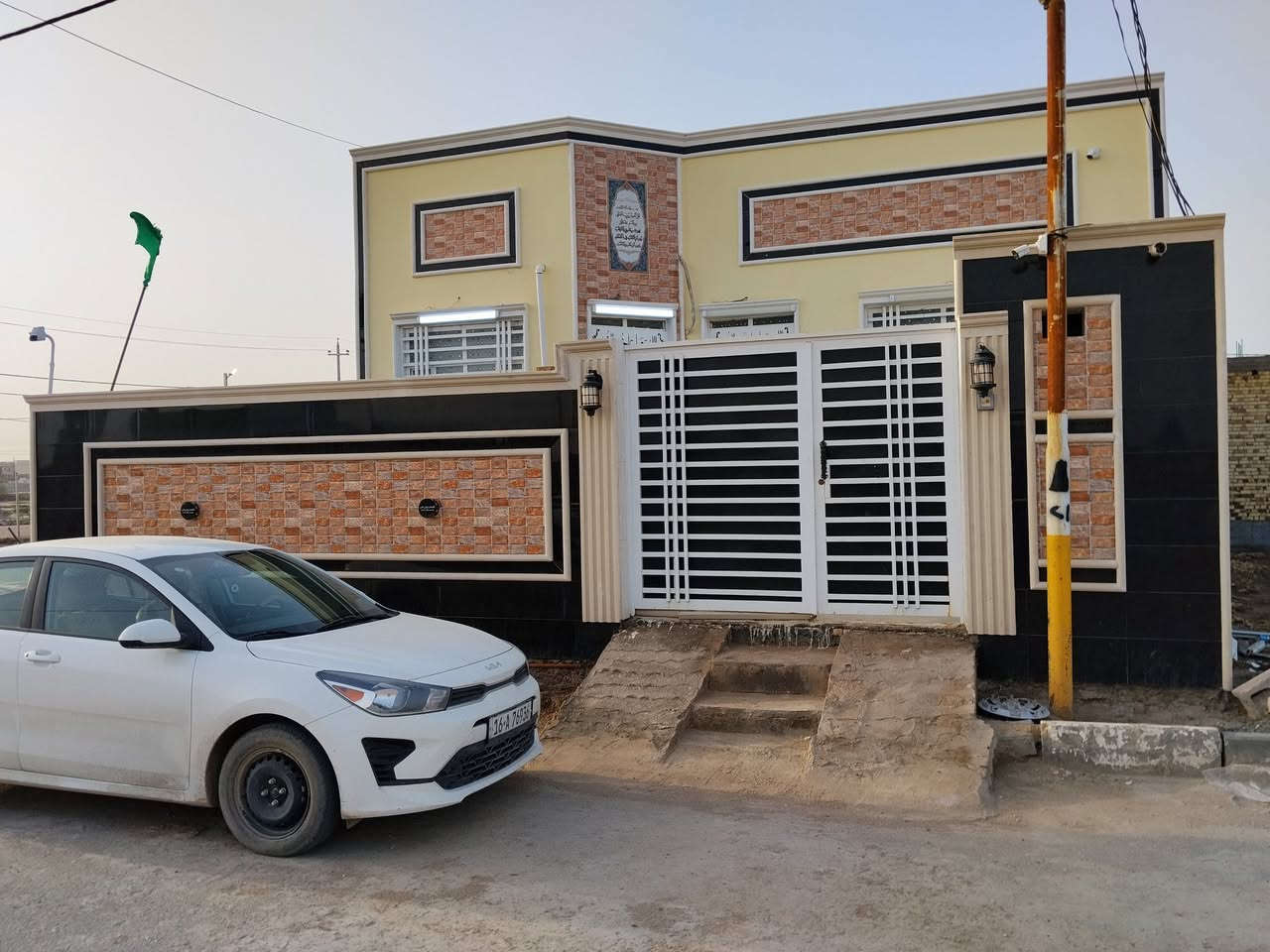 دار للبيع طابو زراعي سند 25 مجمع عزيز اشريف المياحي المساحه ٢٠٠ متر خدمات ماء كهرباء مجاري تبليط خدمات فول العنوان خلف حي الزيتون ولشراي يتصل ***********
