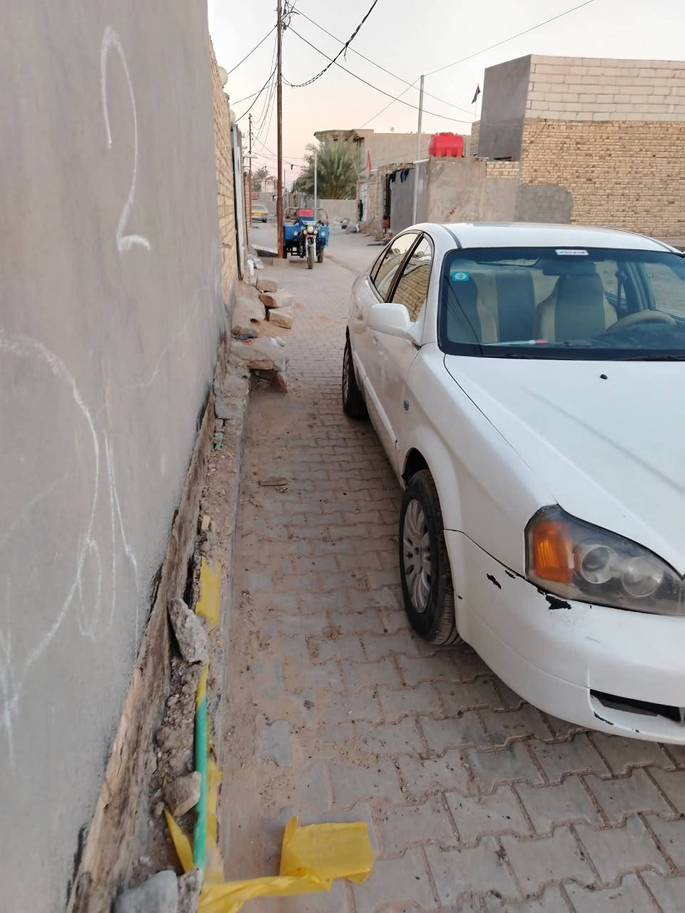 سياره لبيع نوع ابكا خليجي موديل ٢٠٠٦ رقم بابل انكليزي سنويه لحد ٢٨ بيع على وضع السياره الحداديه زينه مكينه وكير محور مكينه خير من الله  باتري جديد تيرات جدد سياره صبغ حزام بدون دواخل بيه خسات قليله بل بوب سياره ٤٠بيه مجال تجي وشوف بعينك العنوان الديوانيه الدغاره هاذا رقمي *********** رجائن  لمو شراي لايتصل
