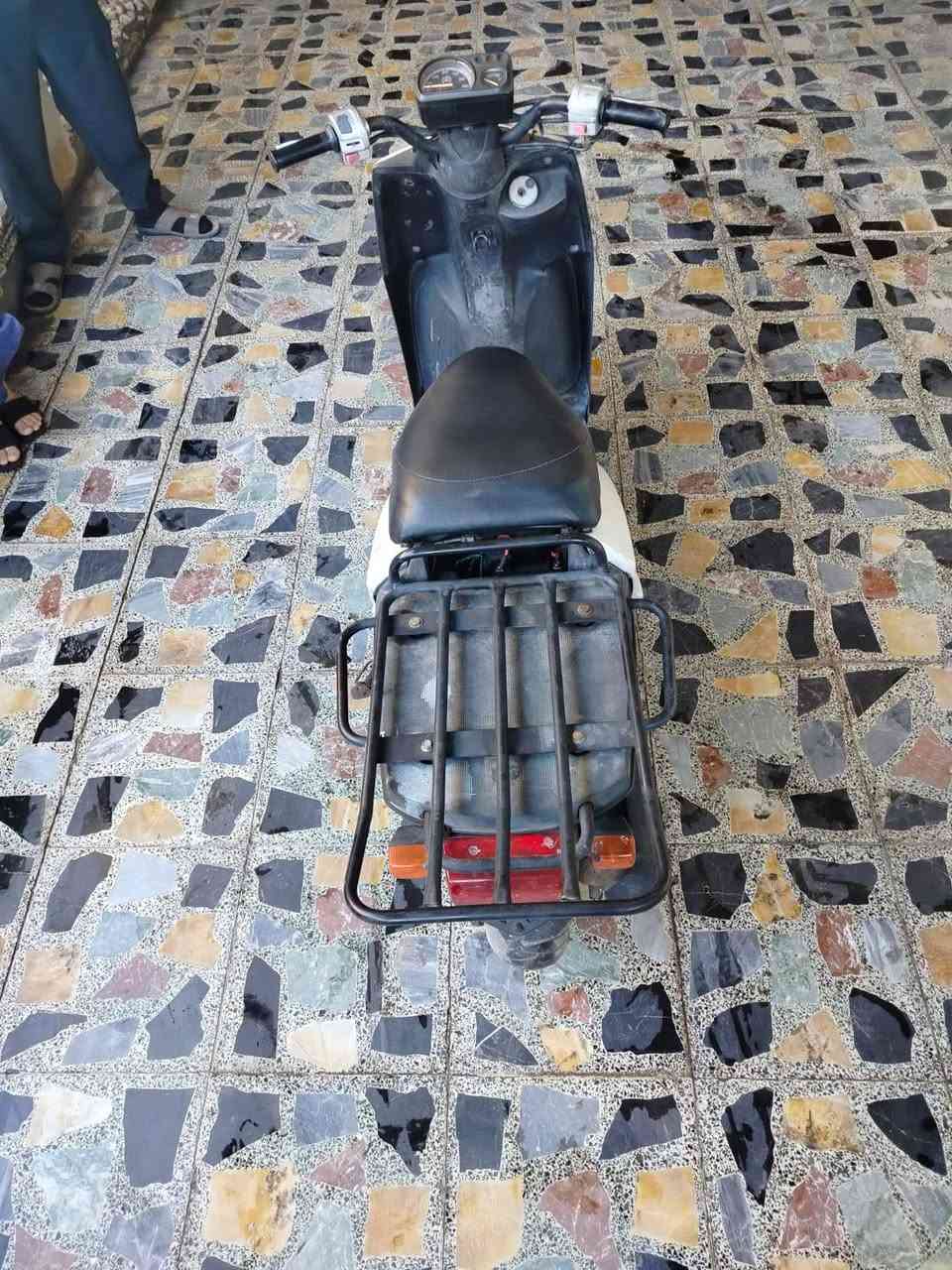 ياالله الله مصلي على محمد وال محمد متاح دراجه بيكم 60 نوزل دراجه خير من الله مكينه ما فتوحه وكلهه ملاح دراجه بعدهه جديده الدراج نوزل وبيهه رايديتر دكول صاعد سياره دراجه نضيفه شغاله سلف وهندر كهربائيات كلهه شغال ستان حساس دراجه خير من الله رايدهه 400 وبيهه مجال للطيبين مكاني حي اور قرب سنتر حي اور رقمي للتواصل ***********
