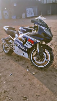 جكسر ٧٥٠ • موديل ٢٠٠٤ • أوراق كاملة