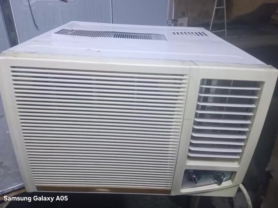 مكيف الحافظ طنين سعره ٢٥٠ تدفئه وتبريد فول بروده واكو توصيل بكروه داخل بغداد عنواني بغدادبغداد الأمين الثانيه نواب ضباط الشراي يتصل ***********

