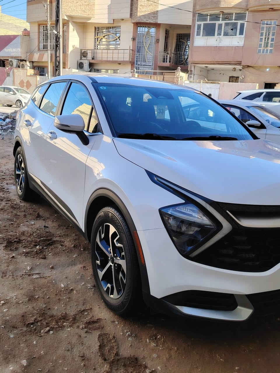 السلام عليكم سبورتج ٢٣ لارج جديده للبيع حادث غرق بسيط شرط كفاله عامه من الضربه والصبغ والبارد مواصفات كشنات جلد بلادي وكهرباء وتدفئه شاشه كبيره متصله كار بلي وتحكمات فول اتو هولد وسايد بريك بصمه لد أمامي خلفي بصمة تشغيل وبصمة أبواب مانع انحدار ومانع انزلاق اطفاء ذاتي صور الحادث وصور السياره وصور السونار كافة تفاصيل مكتوبه رقم بغداد باسمي ماشيه ٥٠ الف مكان السيارة كربلاء المقدسة حي التحدي تفاصيل أكثر عن السياره الاتصال على الرقم *********** او الرقم ***********السعر ٢٠٥ بيها  مجال للشراي
