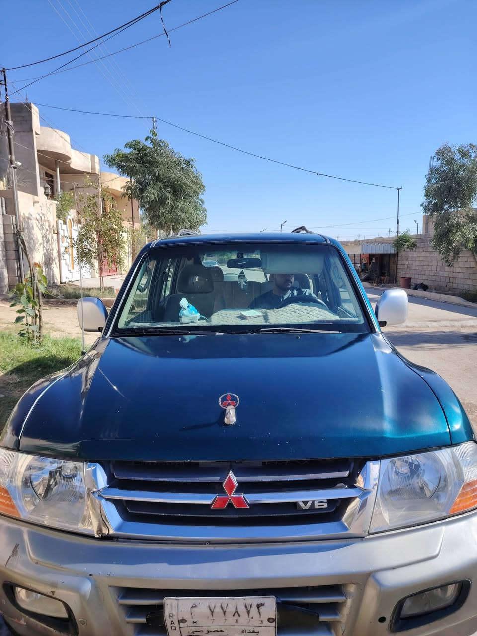 السلام عليكم  باجيرو خليجي GLS
. سنويه 2027 
موديل 2002 
رقم بغداد 
ضربه بسيطه بالباب الخلفي  
وبقيه مكفولات 
كير ومكينه مكفولات 
مكان ديالى 
 تبريد ثلج ثلاث قطع
قفل مركزي سنترلوك 
كشافات ضباب 
كهربائيات شغاله كله 
لو كير شغال
مري شفط 
محرك 3000 المرغوب بلادي 
‏‪***********
⚠️⚠️السعر 80 قفل قفل ⚠️⚠️
اتصل وبيك خير وتتدلل
السياره جديده احلى من الصور على وضع الشركه بدون صبغ فقط ضربه خفيفه جداً
