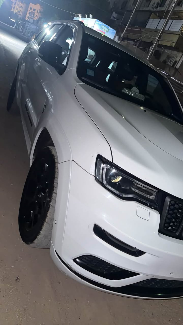 جيب s خليجي موديل 21 ماشيه 79 السعر 3شدات و 10 ورقه بيها مجال بسيط الاستفسار على رقم وات ساب ***********
