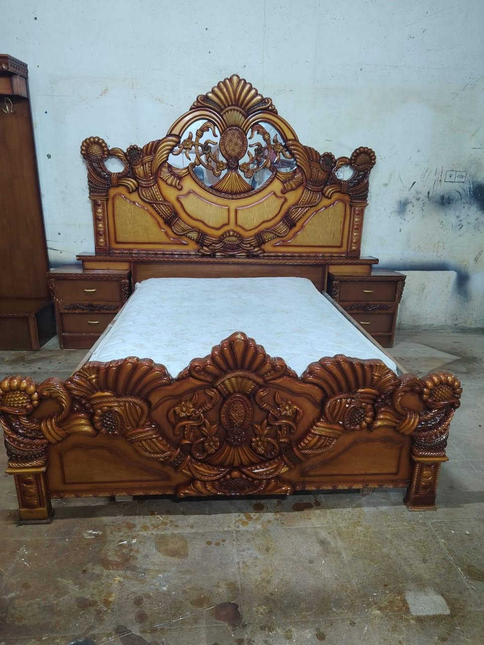 غرفة صاج كاملة،،،،، كل ضرر مابيها 
السعر،،، 600وبيه مجال العنوان حلة ابو غرق 
#للبيع


**إذا كنت صاحب هذا الإعلان وتريد حذفه لأي سبب، رجاءا أرسل رسالة إلى الدعم الفني**