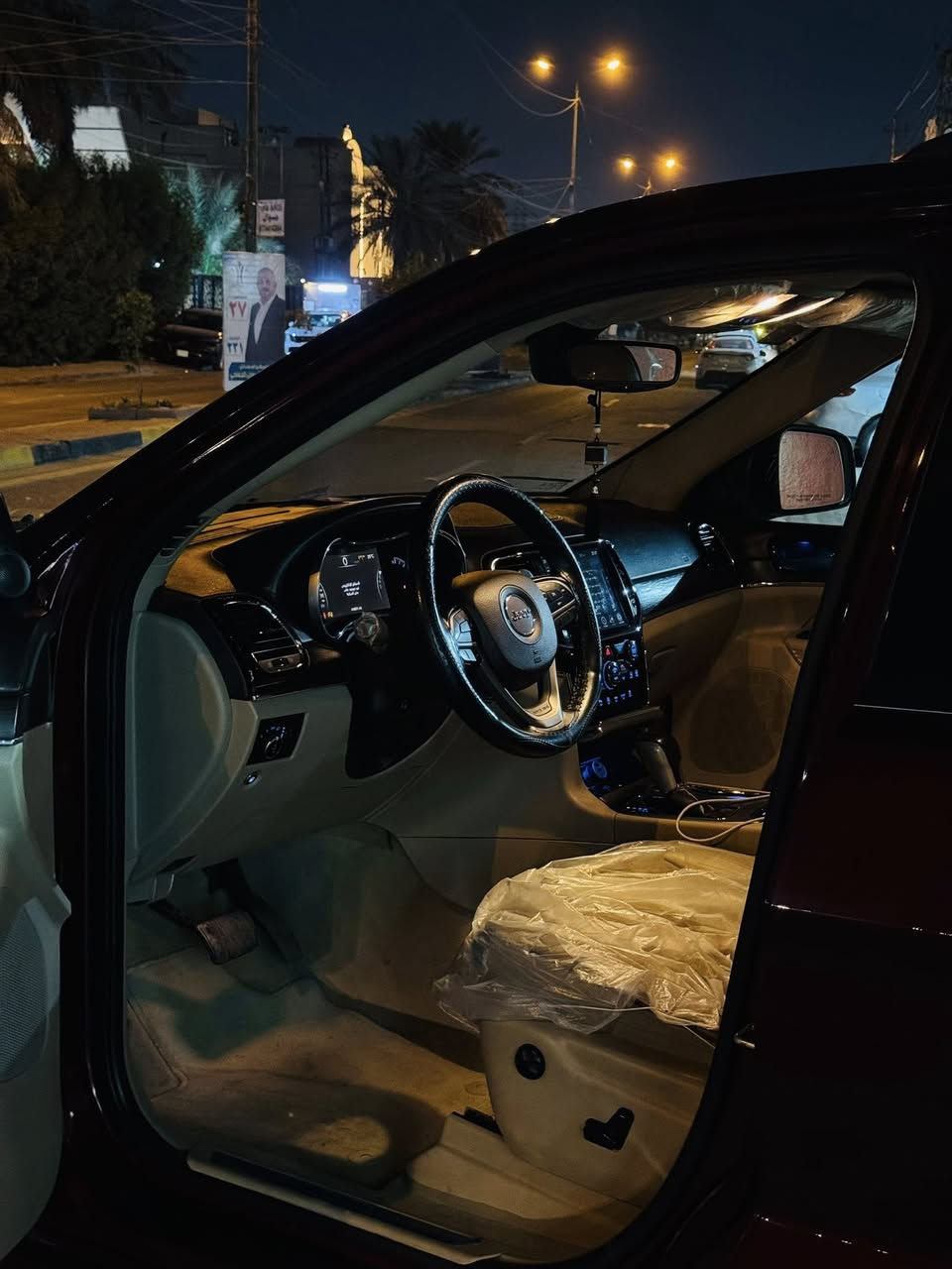 جيب اوفر لاند 2020
سياره جديد لون لامروني المميز ♥️

قطعه حلوه وجديده 📍

السياره (خليجي) وكالت ليث العبيدي 🏅

المحرك 3.6L  V6 🚀

العداد :44 الف حقيقي شرط الفحص 

رقم بغداد الجديد (11) بسمي التحويل ثاني يوم

السياره مكفوله كافله عامه من عده بارد عله كد اصبعين فقط 👏

* سيارة 3 شاشات

* دفع رباعي

* رادار جانبي مع مانع تصادم .

* تحذير الخروج من المسار A

* تحذير نقطة عمى A

* شاشات خلفية . 3

داخل جملي قرميدي المميز

* نظام الاصطفاف الآلي (اوتو بارك)

* ويل قياس 20 انج

* سقف بانوراما .

* شاشة كبيرة 8.4 انج

* نظام الخرائط (GPS) .

* نظام التعليق الهوائي (جكات)

* ستيرن كهربائي

* ⁠* مقصورة الركاب من الجلد الفاخر

* حفظ أوضاع الجلوس (ميموري)

* الكراسي الأمامية كهربائية .

* الكراسي الأمامية تبريد وتدفئة .

* الكراسي الخلفية تدفئة

* مشغل أقراص CD/DVD

*

سستم صوت هارموني كوردون

* حساسات أمامية

* حساسات خلفية

* كاميرا خلفية

* تدفئة ستيرن

* بخاخ ماء على المصابيح الأمامية.

* المرايا الجانبية القابلة للطي

* مرايا متحسسه للضوء العالي .

* مانع تصادم خلفي

*  مكان السياره بغداد 

شباب السياره قطعه تخبل 

رقم *********** متوجد واتساب 

اسف عله الطاله ♥️ 🌏
العسر 310 ورقه وبيها مجال 💵
