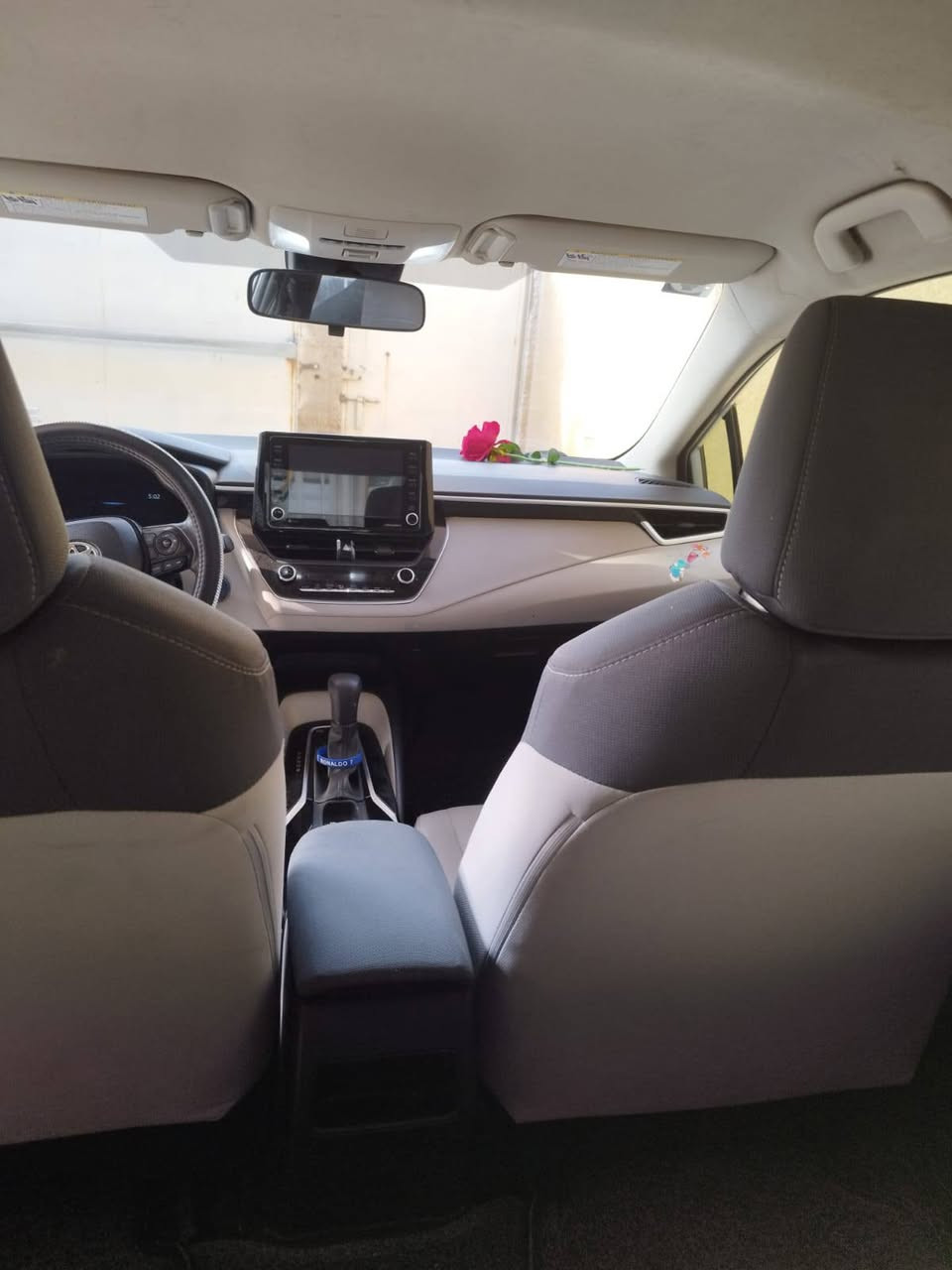 السلام عليكم كورلا 2022 رقم بغداد وارد امريكي LE بصمه حادثها موضح بالصور دواخل سليمه ايرباكات سليمه ماطاكه بجم كبس مابيها اي نقص سونارها موجود السعر 164 وبيها مجال مكانها الكوت رقم صاحب السياره ***********
