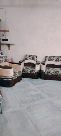 ١٠ مقاعد • ٥ قطع • البدير