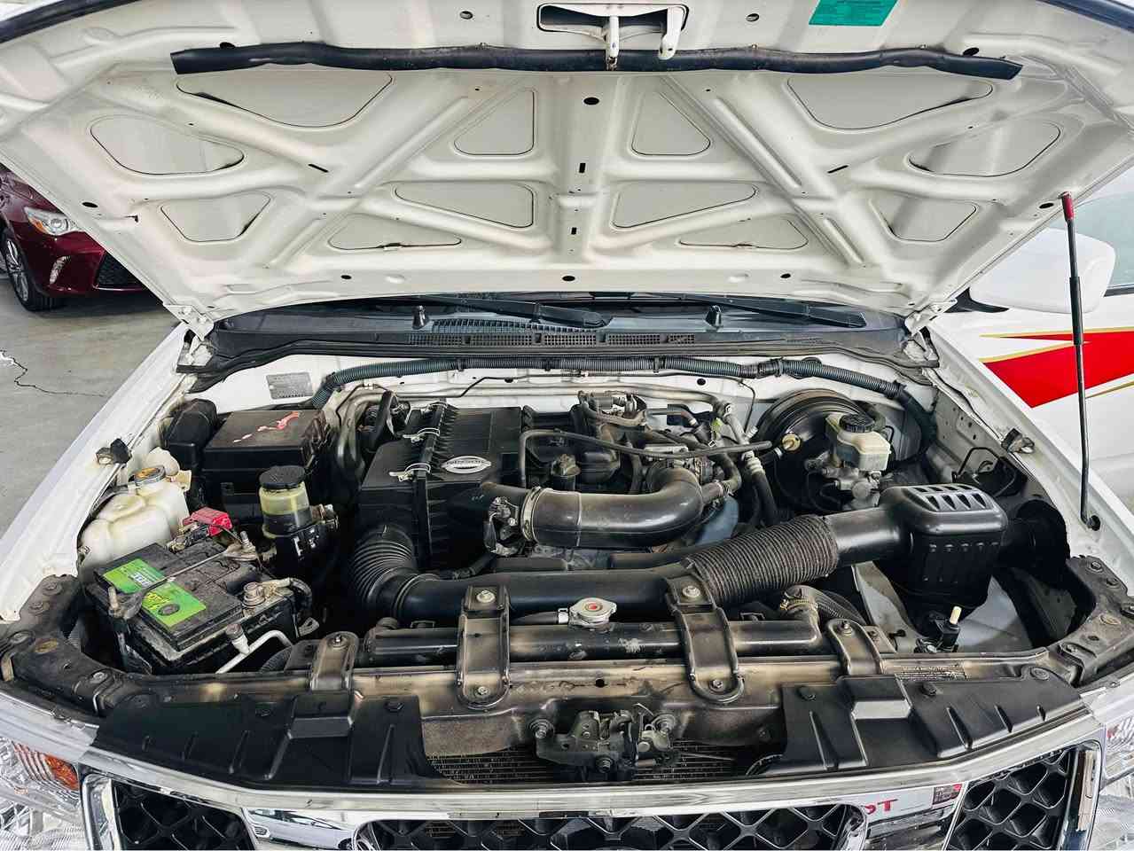 نيفارا موديل ٢٠٠٩ مكفول كفالة عامه من صبغ فقط ٣ مكان  بارد اصغير محرك گير بشرط گير عادي سيارة بسمي شرط تحويل دفتر بنزين موجود ٤ طايرات جديد صدر جديد سعرها ١٠٢ بي مجال بسيط عنواني كركوك اسكان ورقة فحص موجود 
اسيا   :   ***********
كورك :*********** كركوك, العراق
