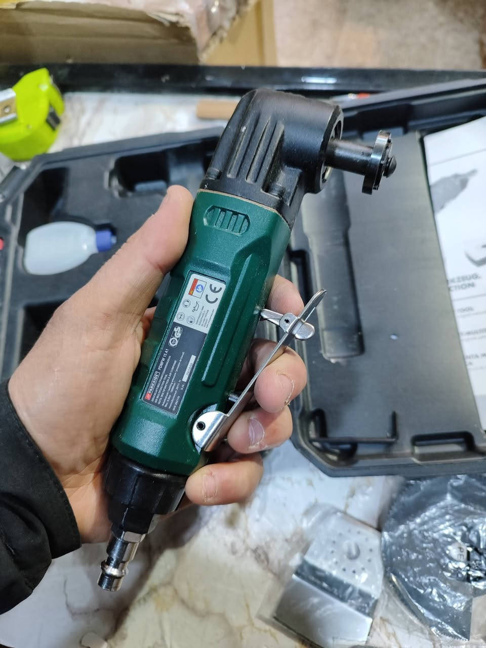 طقم المالتي تول الهوائي من ماركة Parkside الألمانية. رفيقك الجديد بالورشة للوصول لأصعب الزوايا.
​✅ قص، صنفرة، وكشط بكل سهولة.
✅ يجي وياه مجموعة ملحقات كاملة (شفرات قص وقاعدة صنفرة).
✅ يعمل بقوة الهواء لضمان أداء مستمر بدون تعب.
السعر 20 الف فقط متوفر #قطعة_وحده فقط
​مثالي لأصحاب الورش والمهتمين بأدق التفاصيل.

يتوفر توصيل لجميع المحافظات 🇮🇶


**إذا كنت صاحب هذا الإعلان وتريد حذفه لأي سبب، رجاءا أرسل رسالة إلى الدعم الفني**