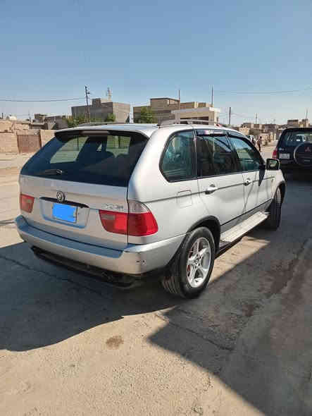 سلام عليكم بي ام اكس فايف موديل ٢٠٠١ مكينه 44 مي رقم بغداد مكان الصويره السعر ١٠٠ وبيه مجال قليل اتصل ***********
